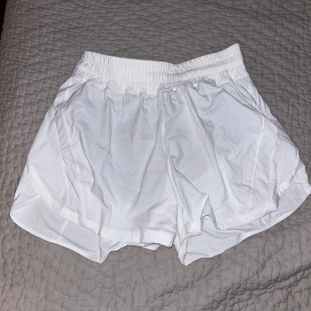 WHITE TRACK THAT SHORTS 5 INCHES